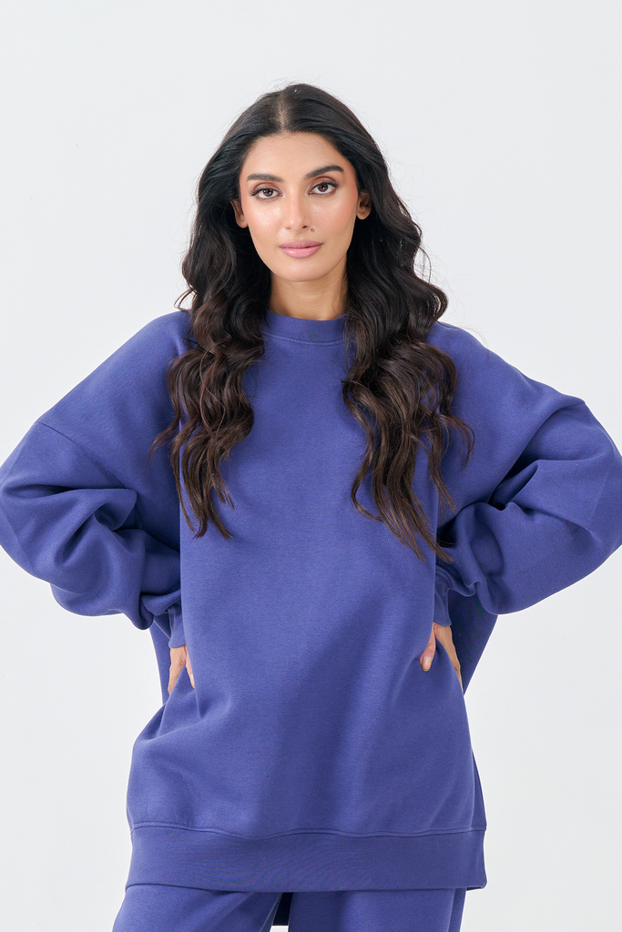 Cozy Fleece Sweatshirt with Art Patch (Deep Blue)